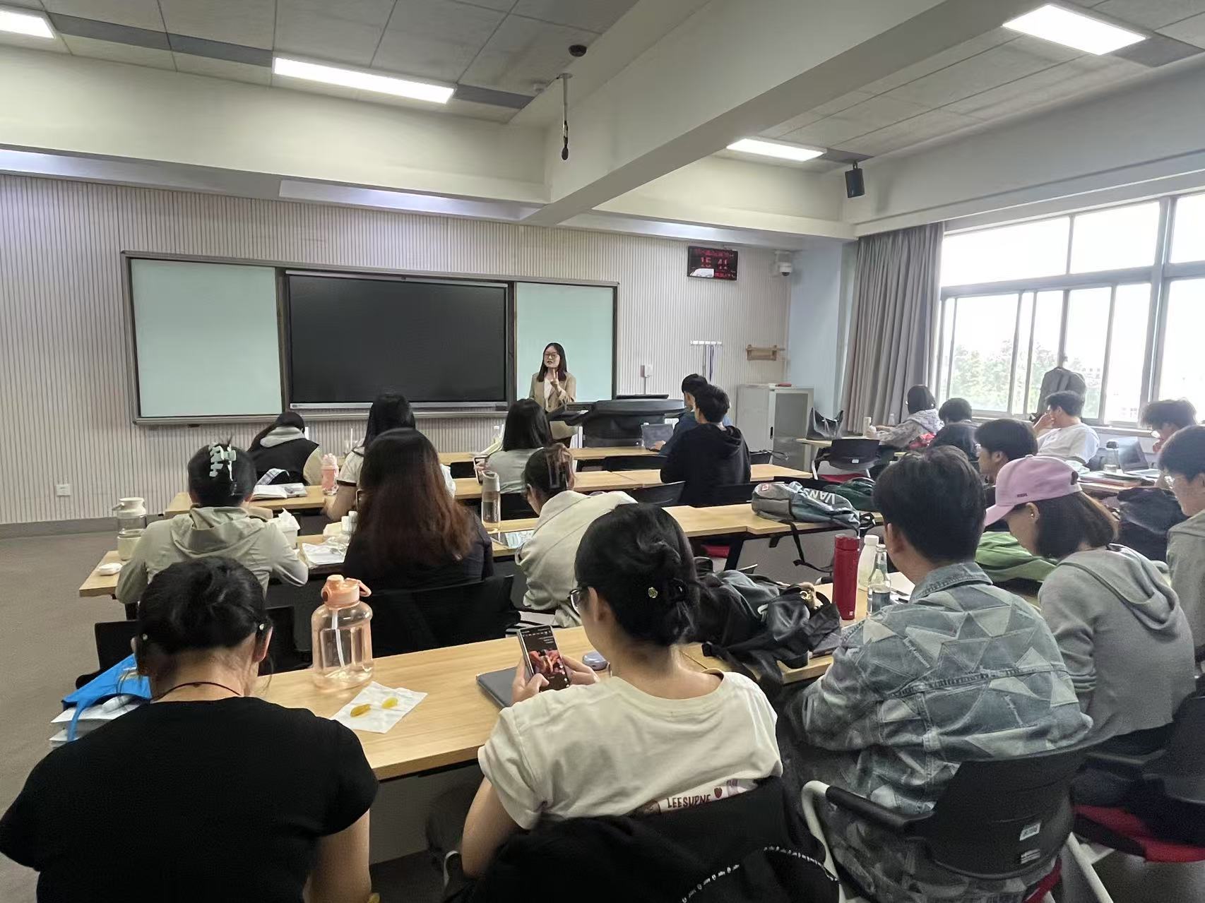 班会2.jpg