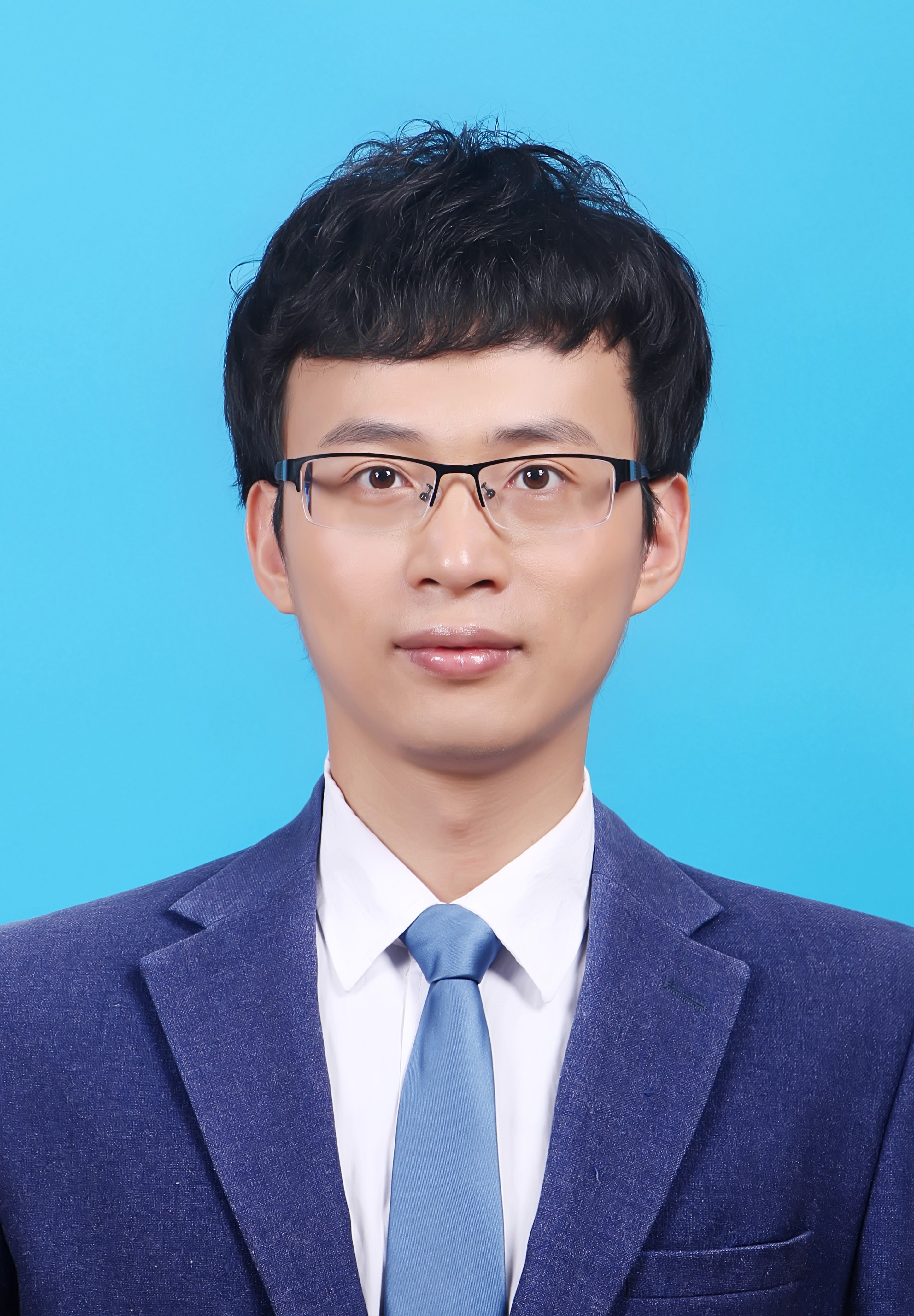 5e3458c8302e43f3b836d515a09ba1d8.jpg 杨玉锋.jpg