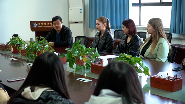 微信图片_20251124180029_14_460_副本.jpg