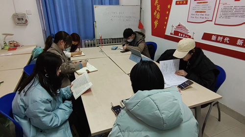 35a3165a17f3432abe4b321804dbb9c0.jpg 学习现场.jpg